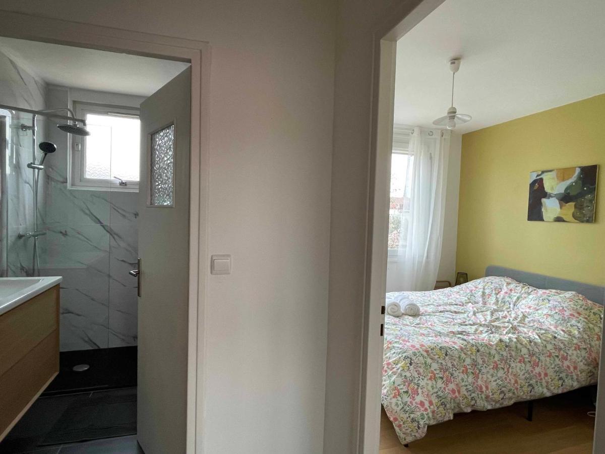 La Chambre Jaune Maison Avec Grande Terrasse Et Garage Prive Villa Lila Exterior foto